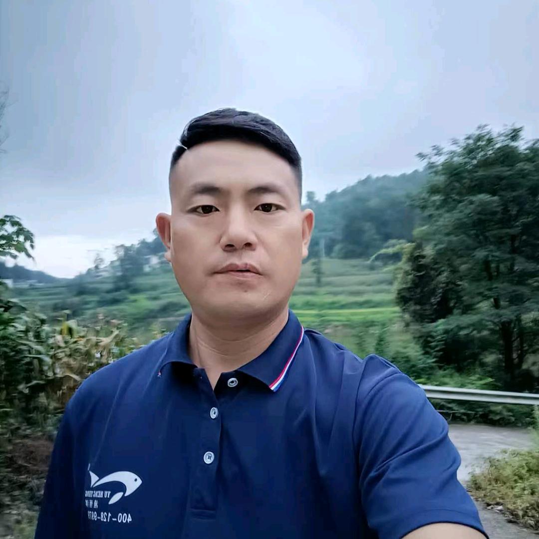 宋   泽  哥