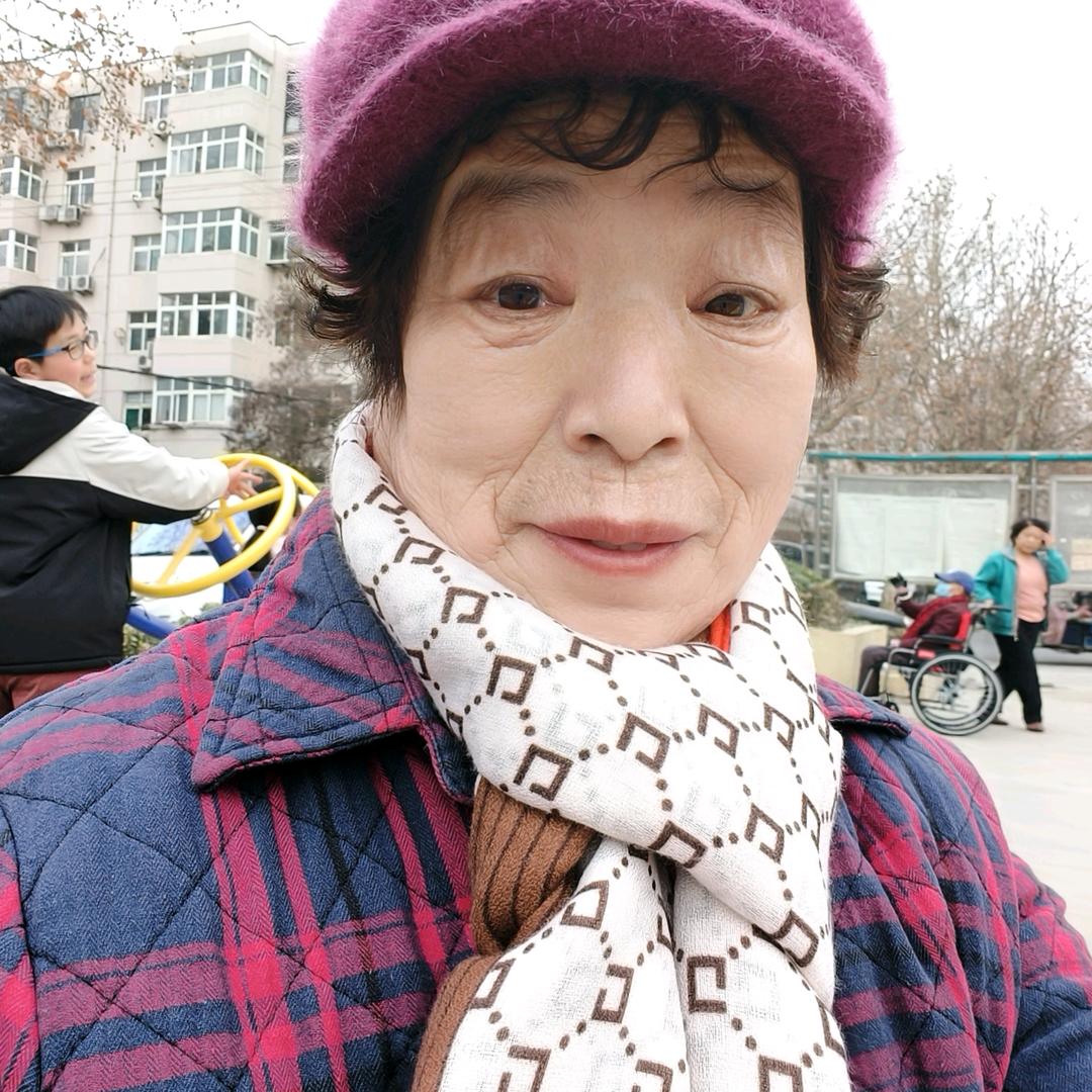 美女荣秀
