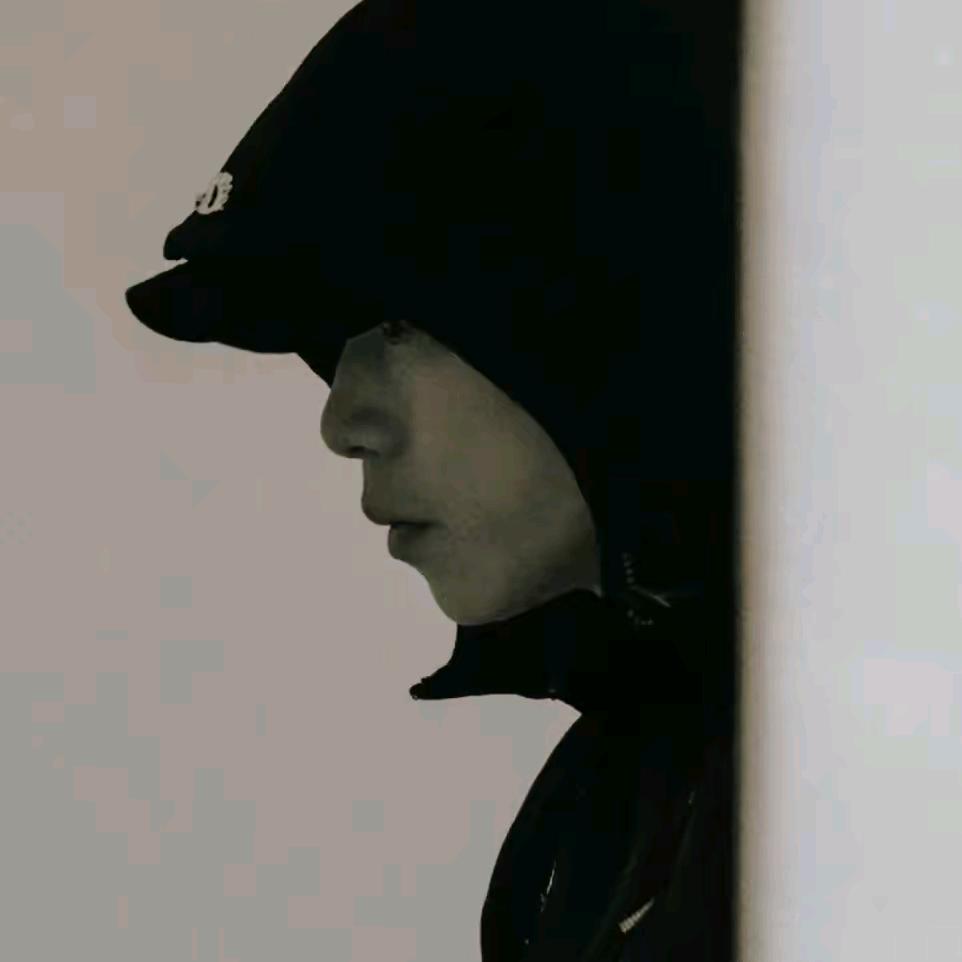 火车在江清画廊