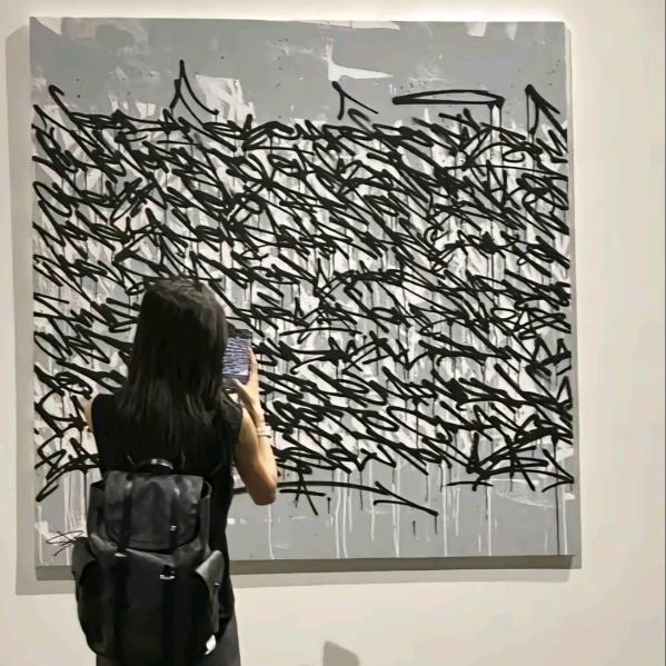 혁.