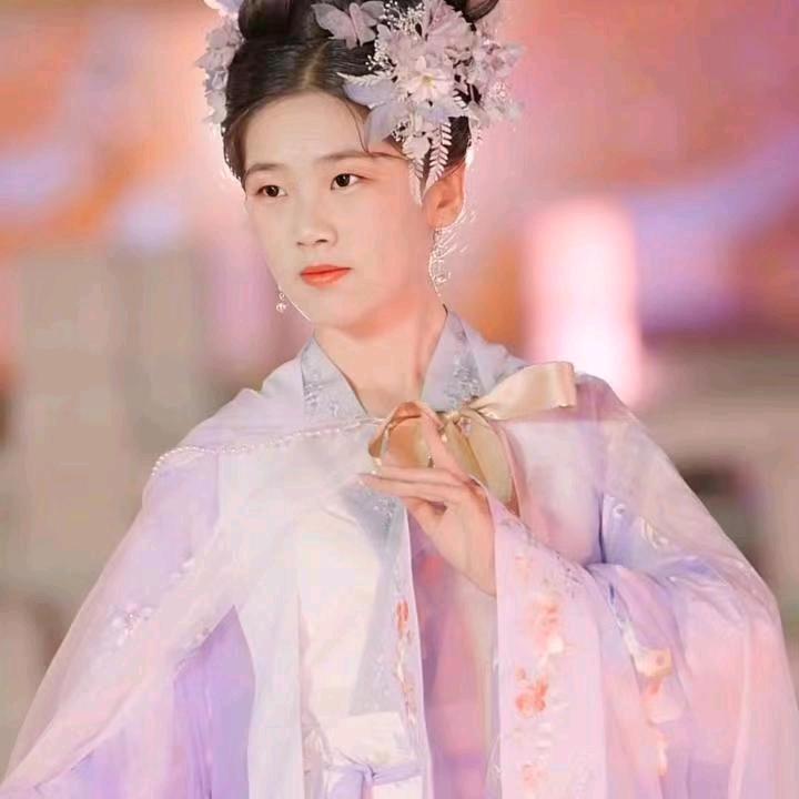 我🍓的🌹爱💝情单身宝妈