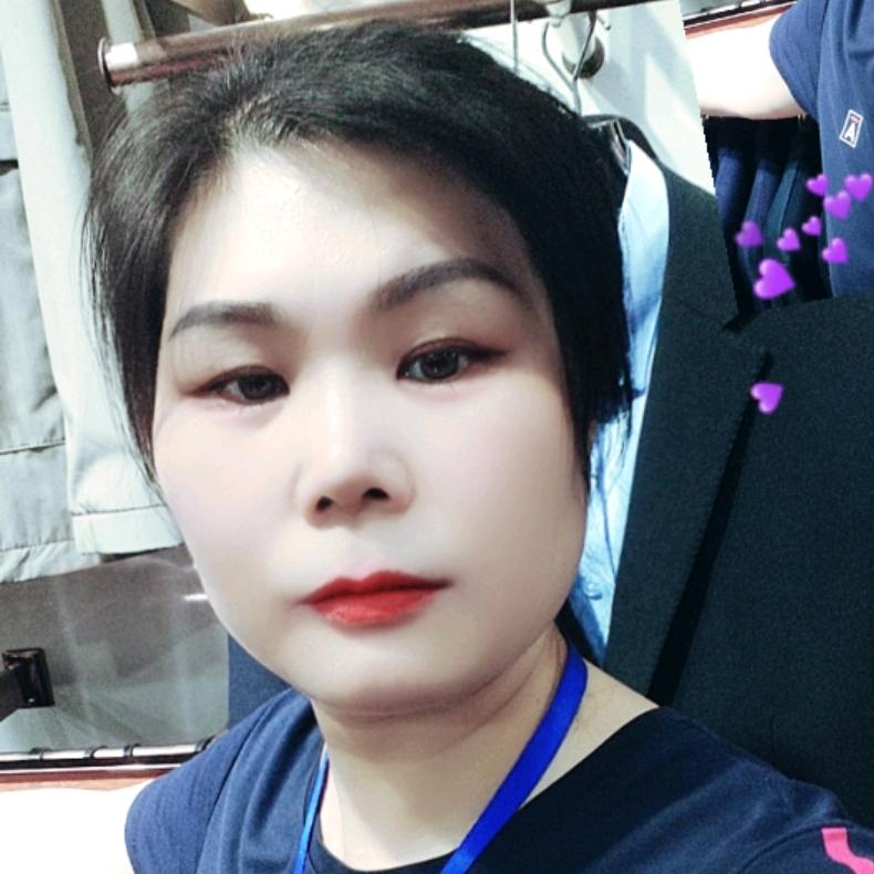 凌云大厦三楼服饰