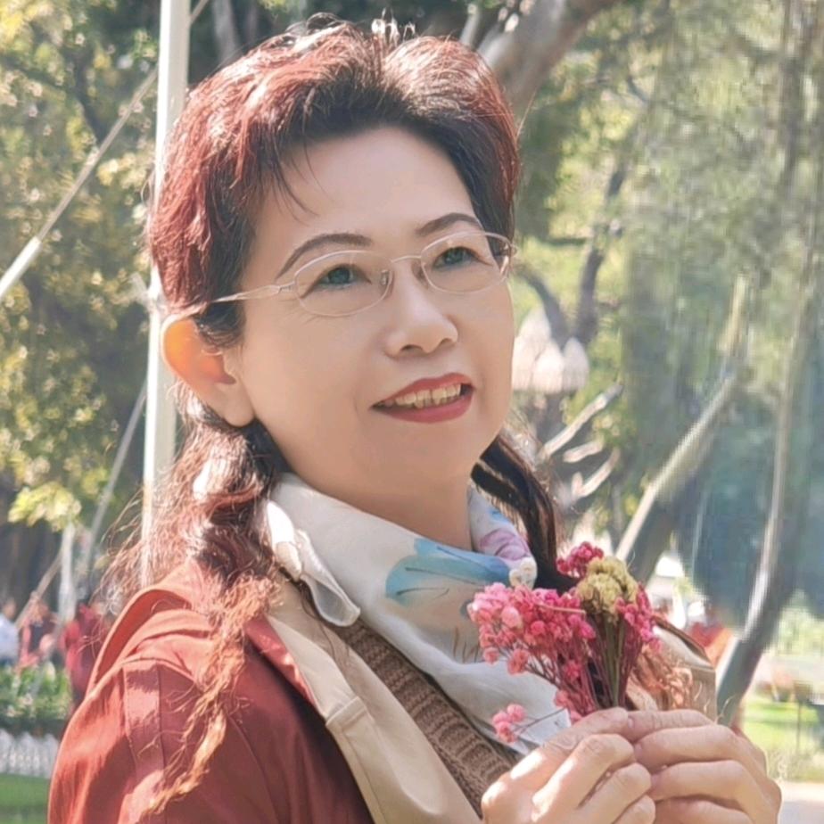 杨英