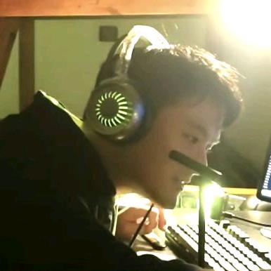 铁柱TradingAi