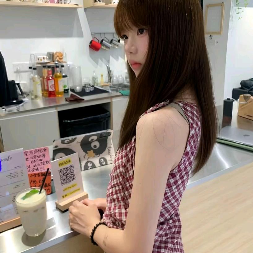 炸毛小猫咪