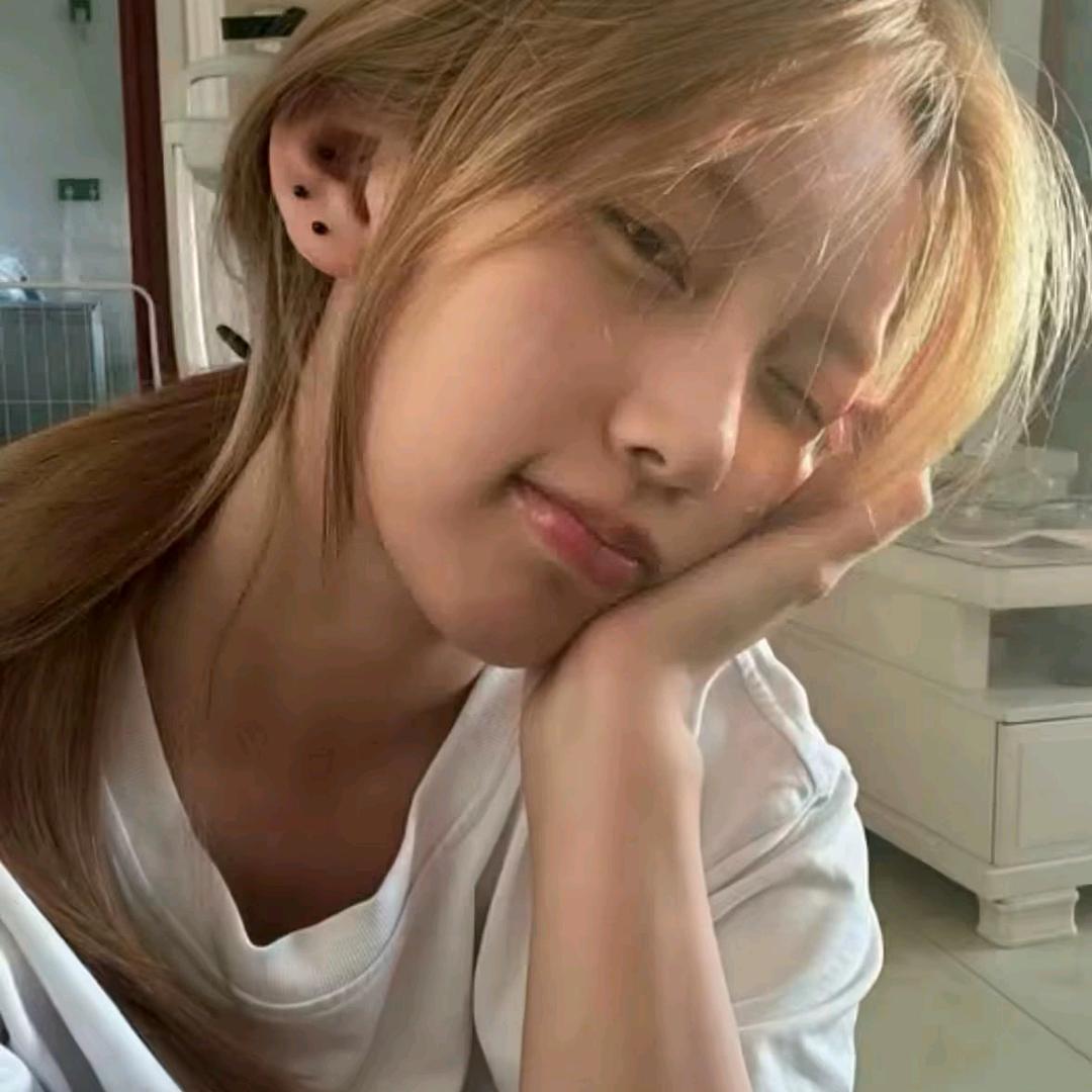 媄妻^