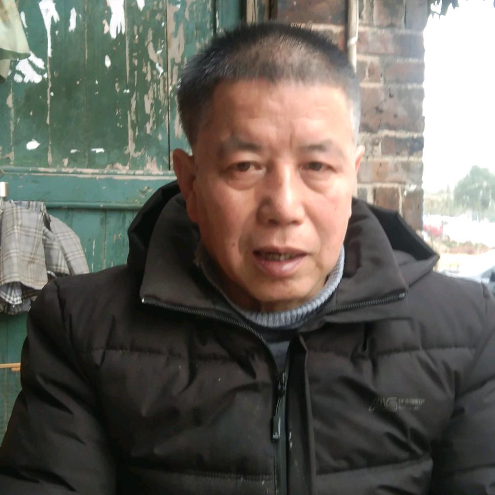 小邓哥:早9.30、聊天主播。