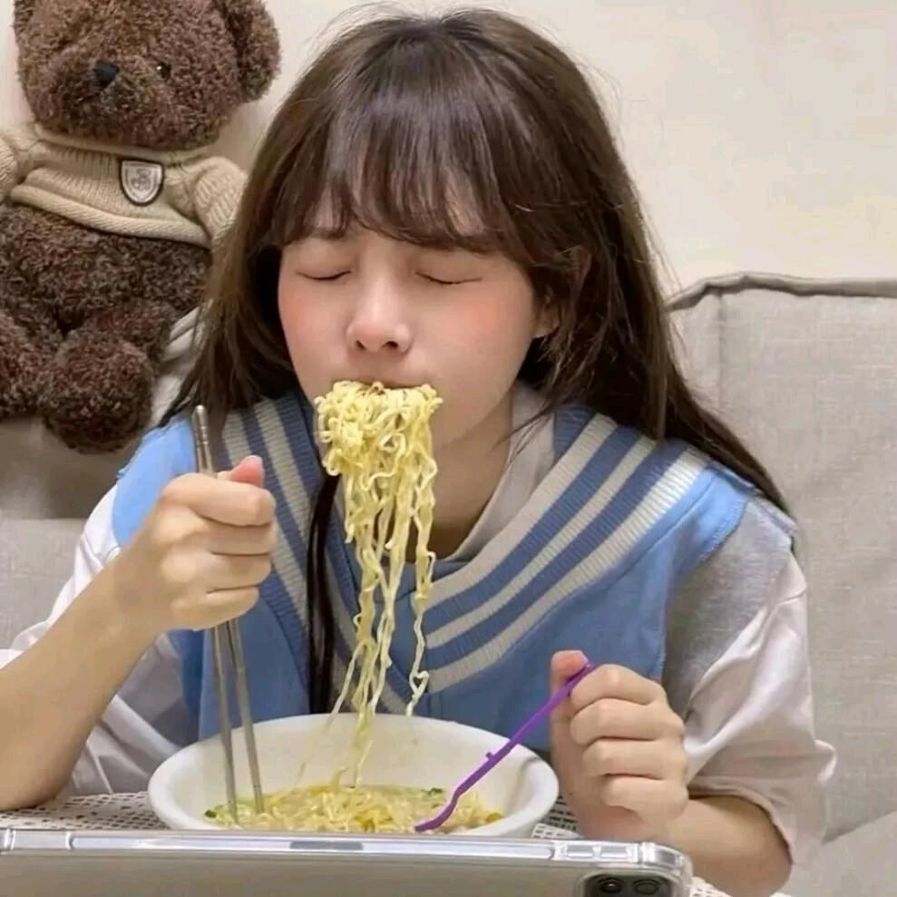 小爽吃不饱