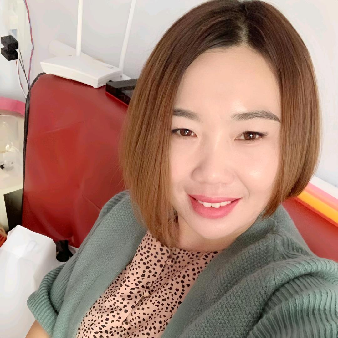 是梅儿吖