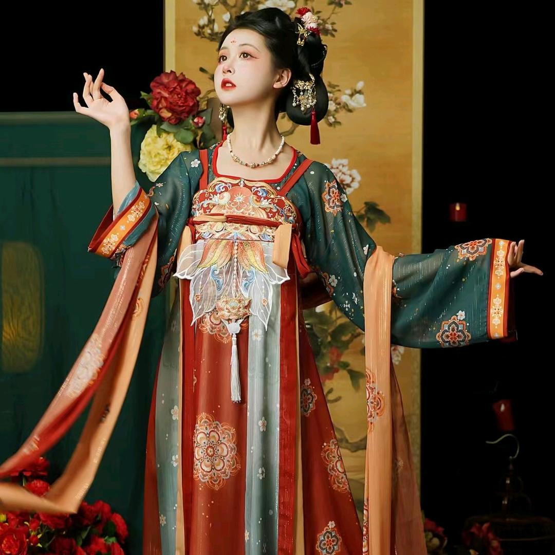 华梦里汉服馆（钟楼店）