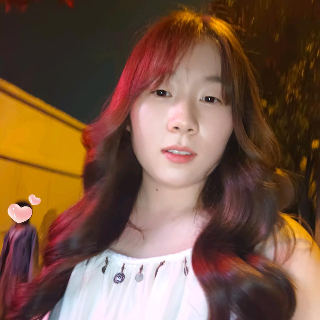 社恐小美.