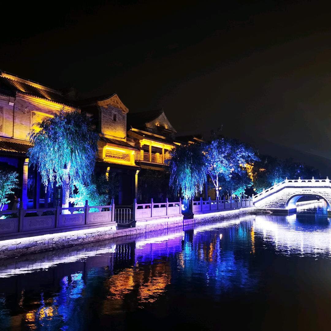 天青色等烟雨🌳