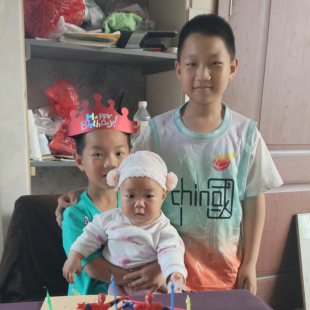 ୧⍤⃝🌻家有叁宝🌹