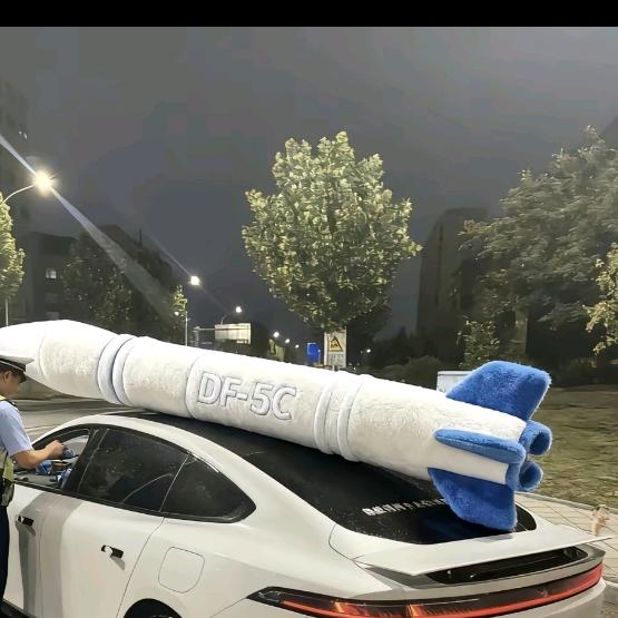 ── 展开更多⌵ㅤ