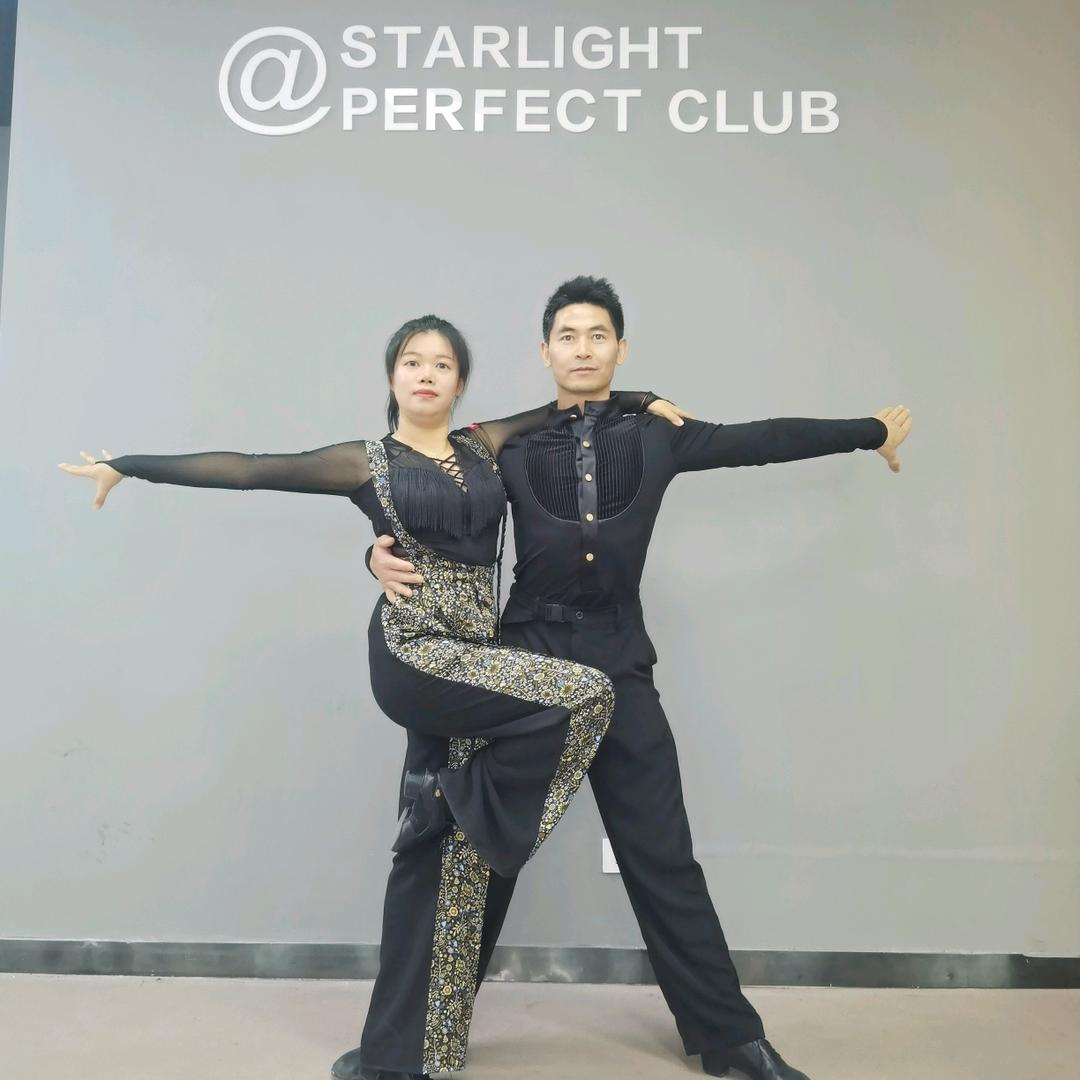 刘小丰吉特巴