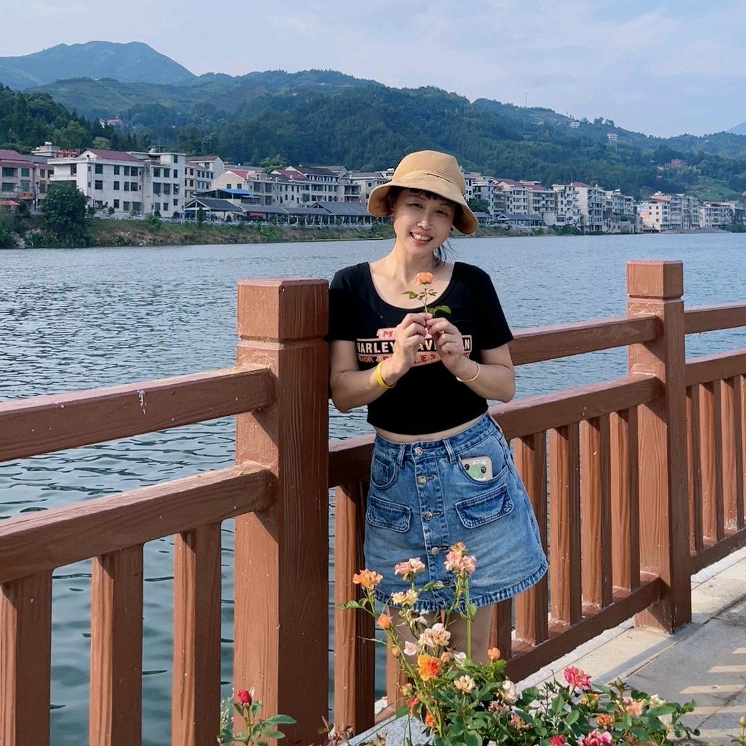 白云👯‍♀️👯‍♀️👯