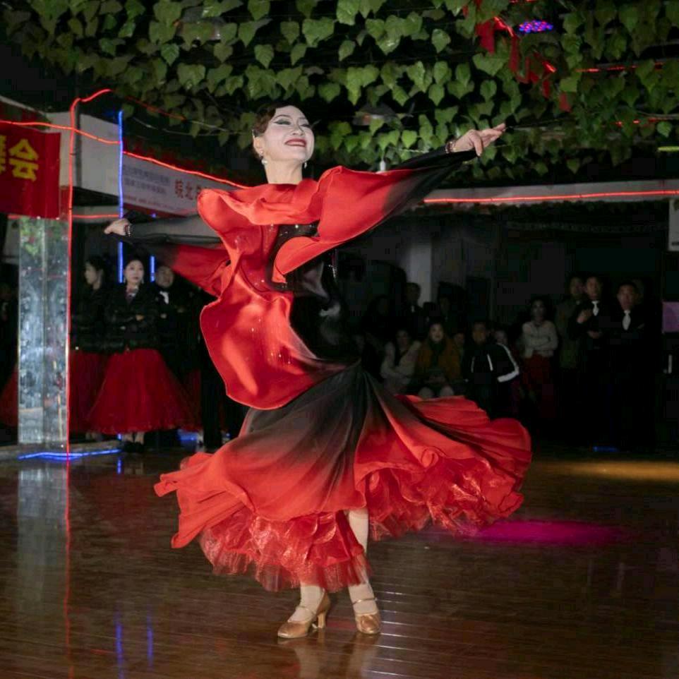 足尖上的美丽
