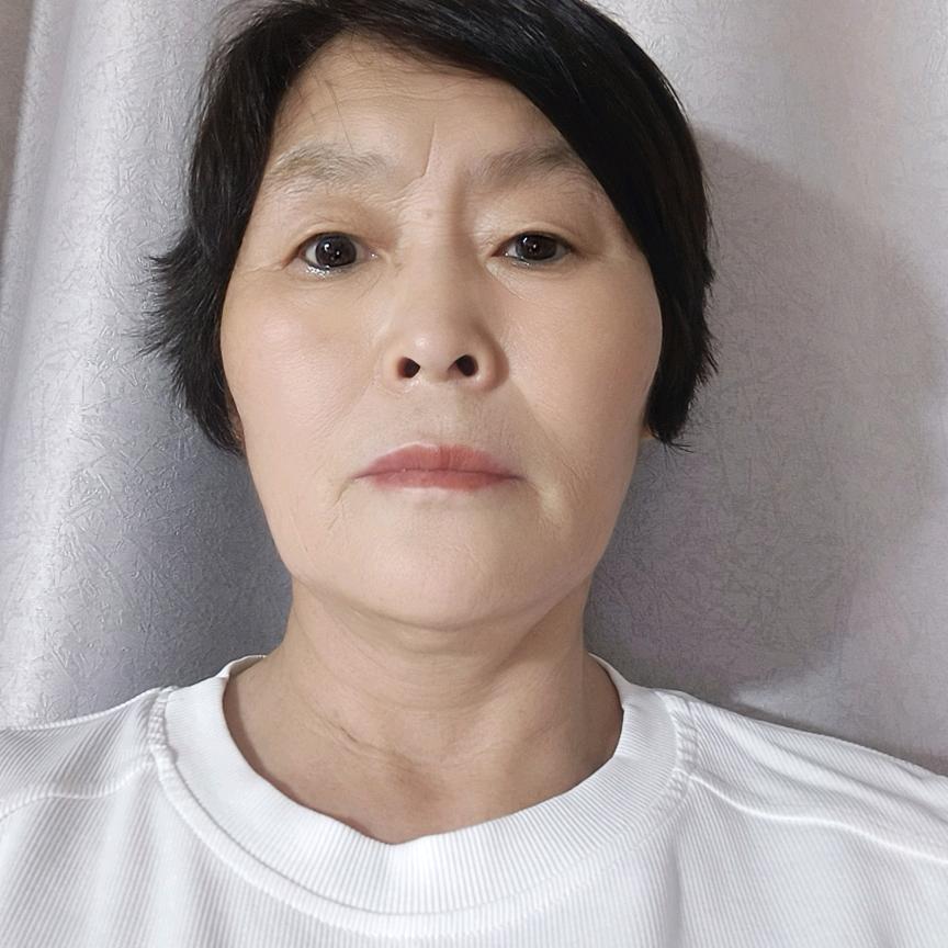 刘姐姐，中午，12.40开播，