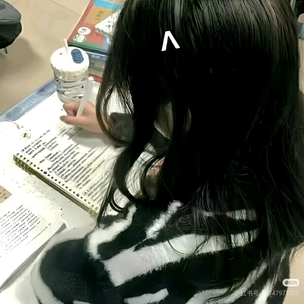 🐾依吖头🕸️