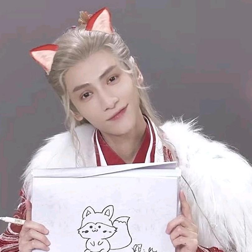 精致的潴潴女孩