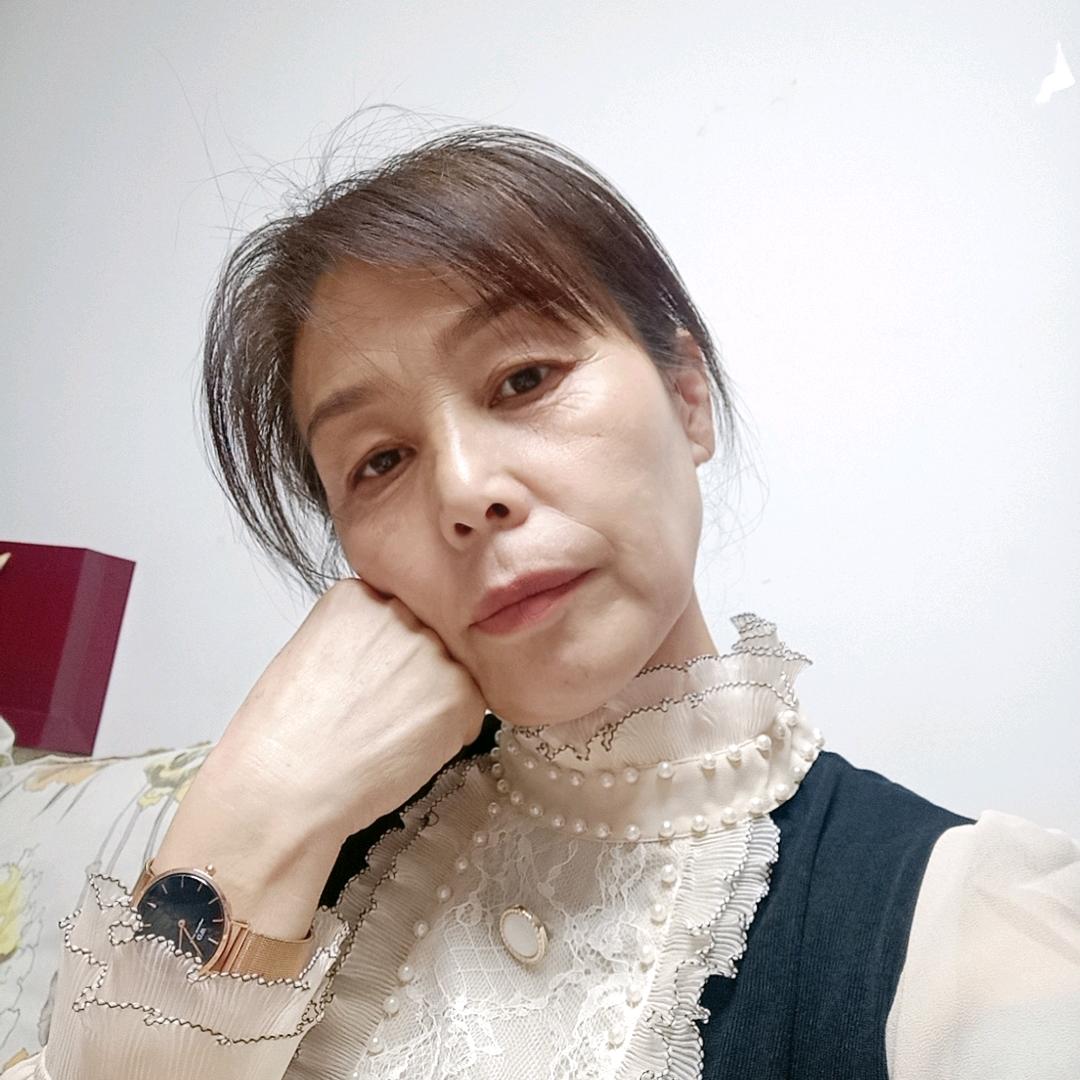 平原茗日红茶庄花姐