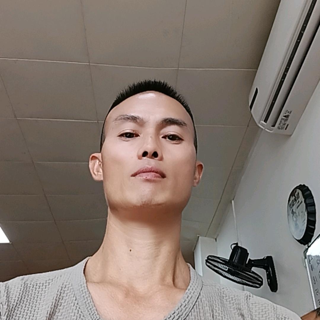 阿龙