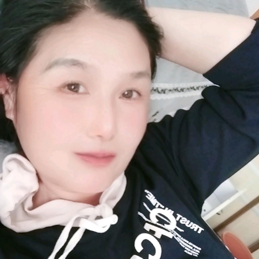 花花橱窗百货