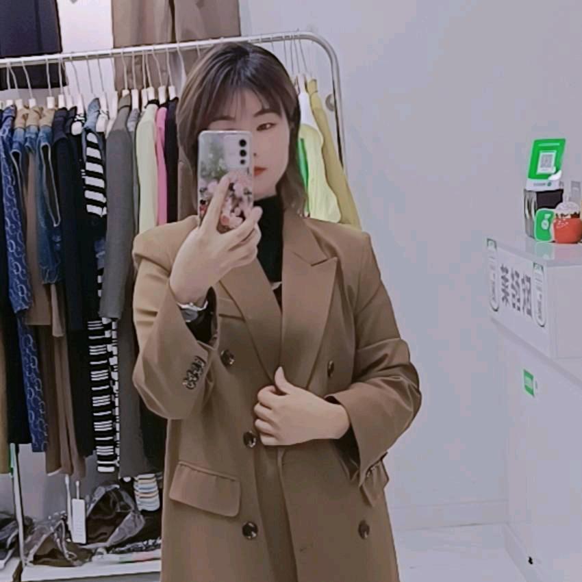 欧酷莱女装重庆巫溪店—萍萍