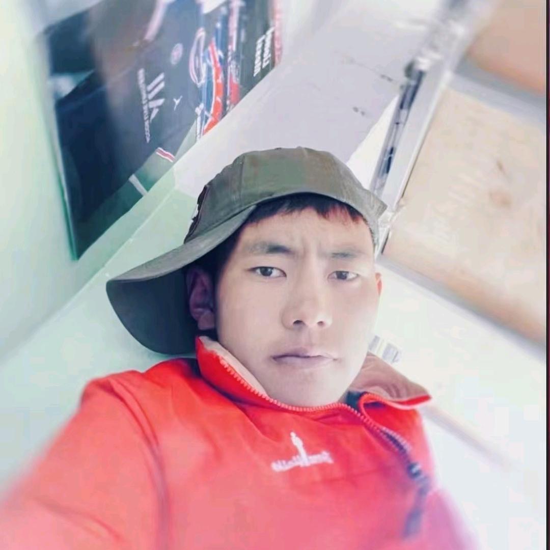 爱  སྐར་ཡེ་💕