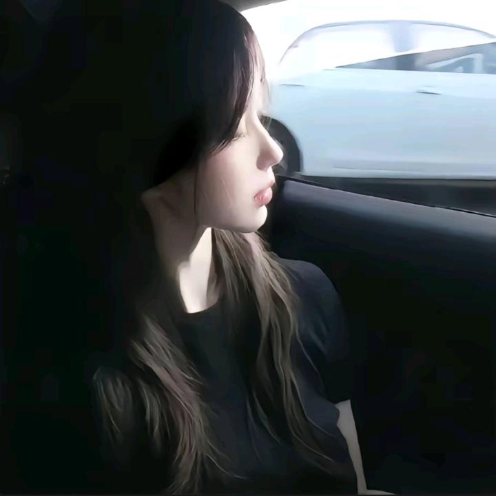 女二.