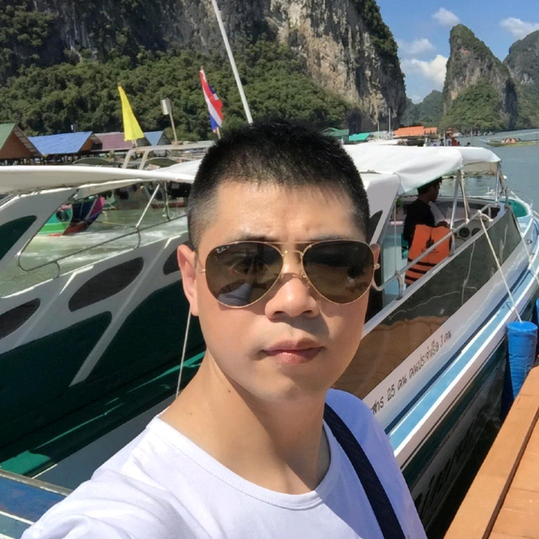 大小王新能源二手车