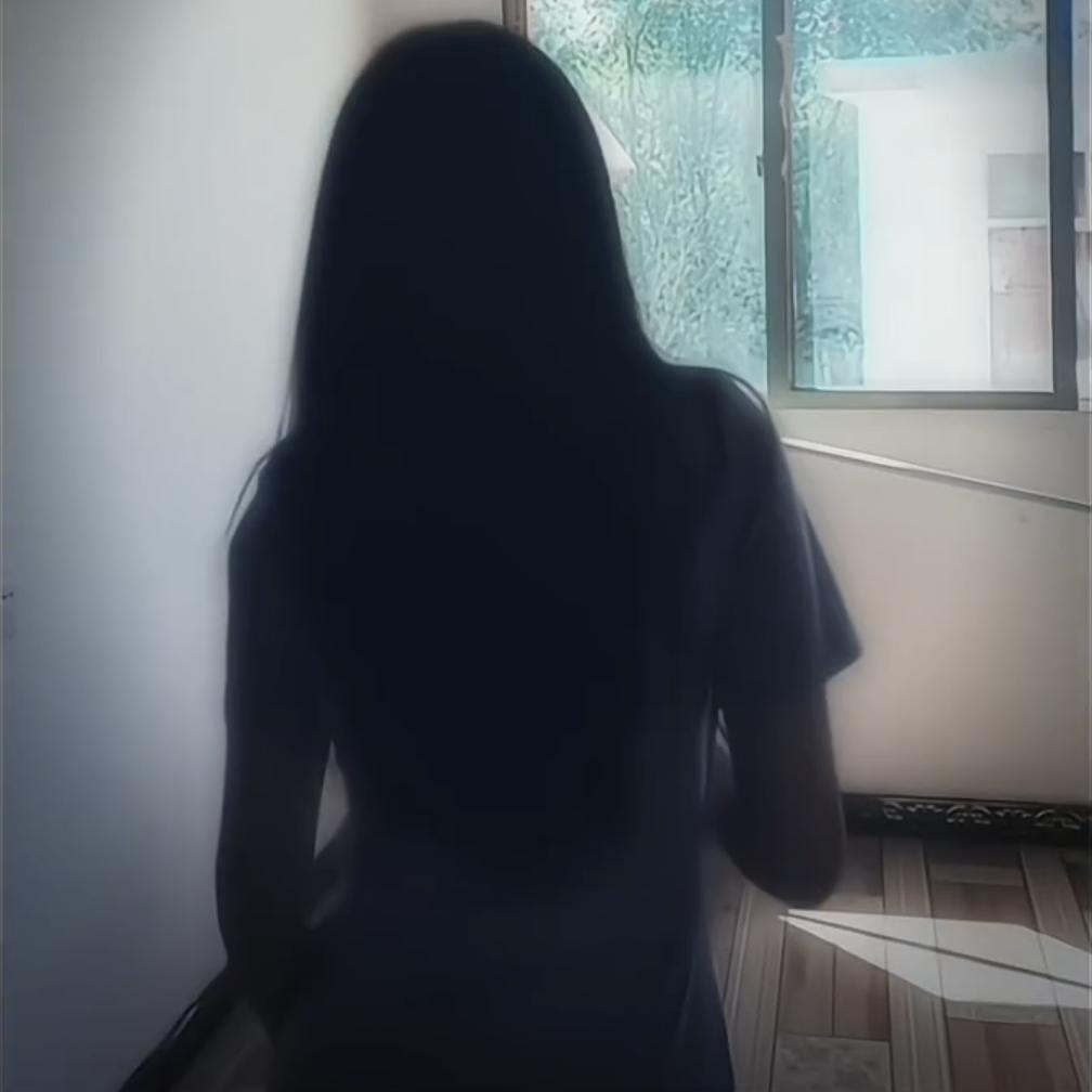 着迷.