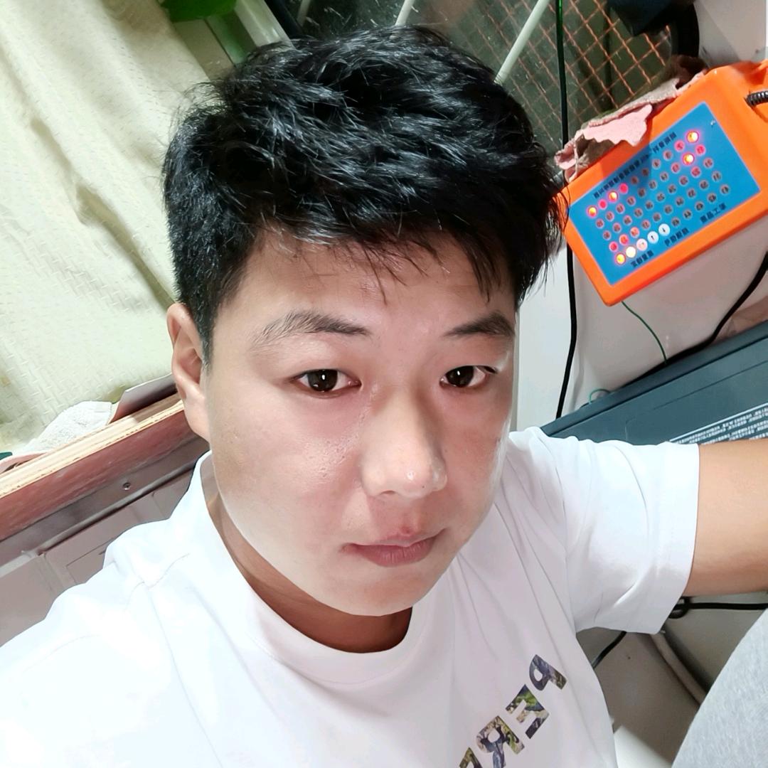 @9O后工地男孩：渣男