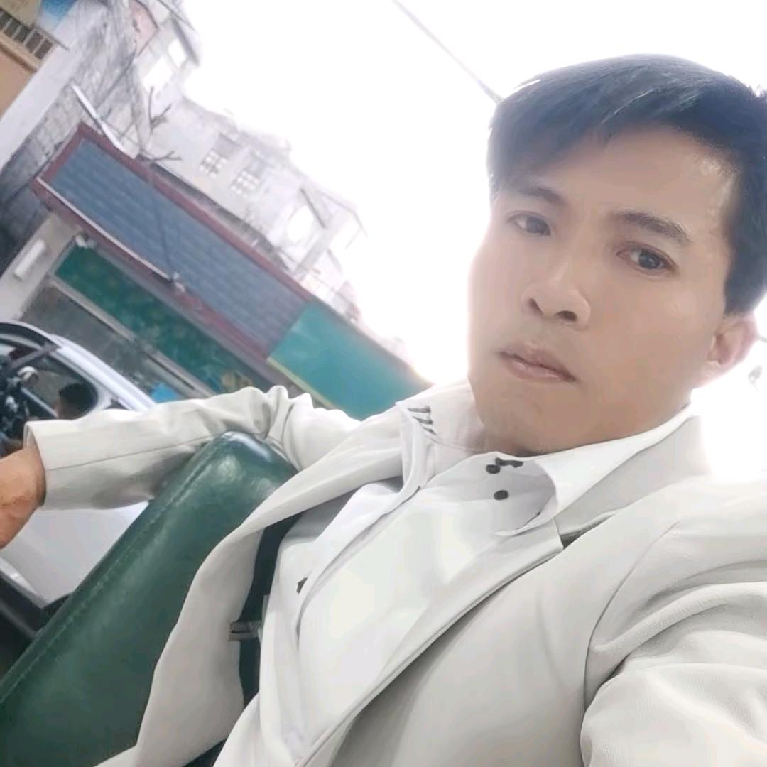 本人单身(农村养殖蜂蜜人)