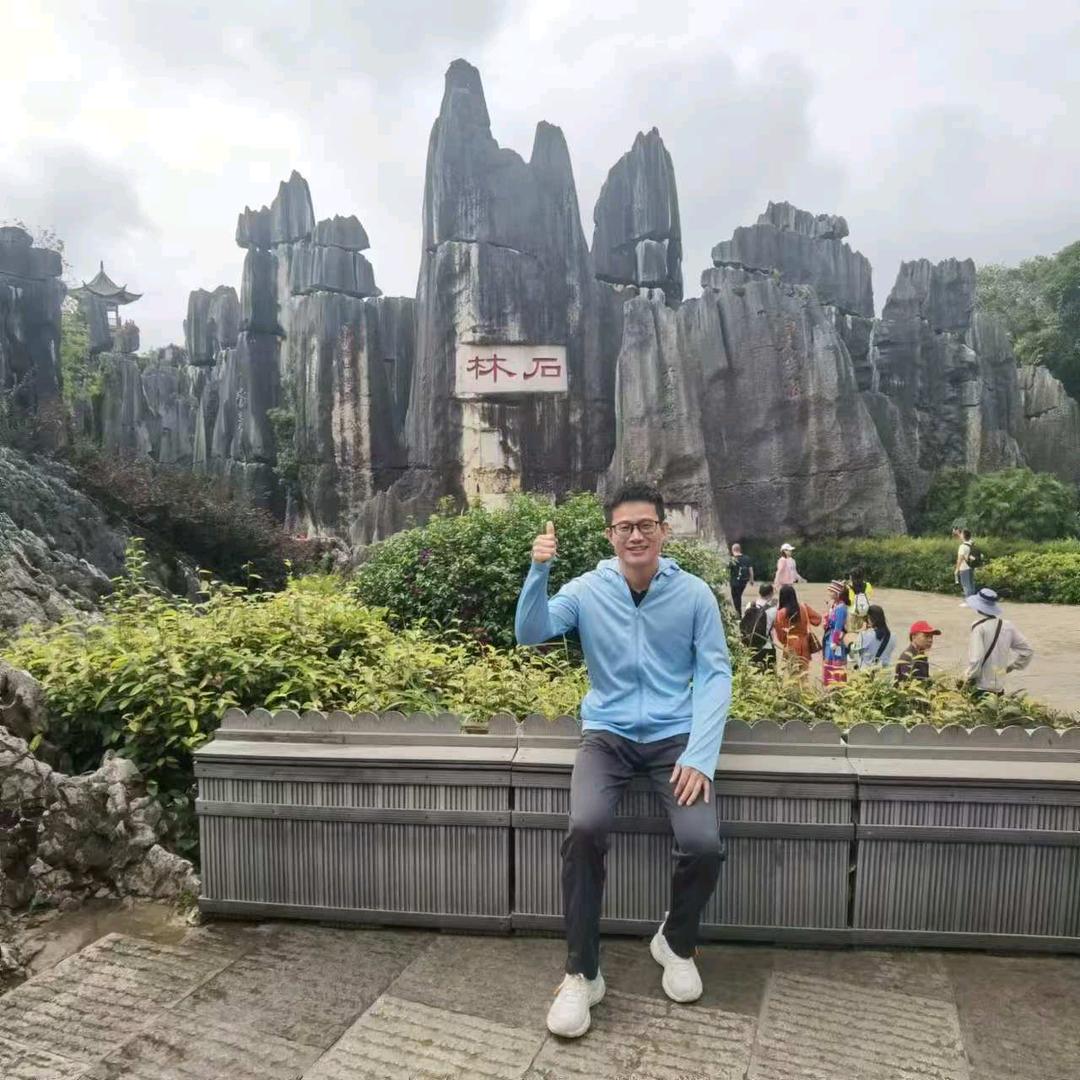 小豹抛壹竿