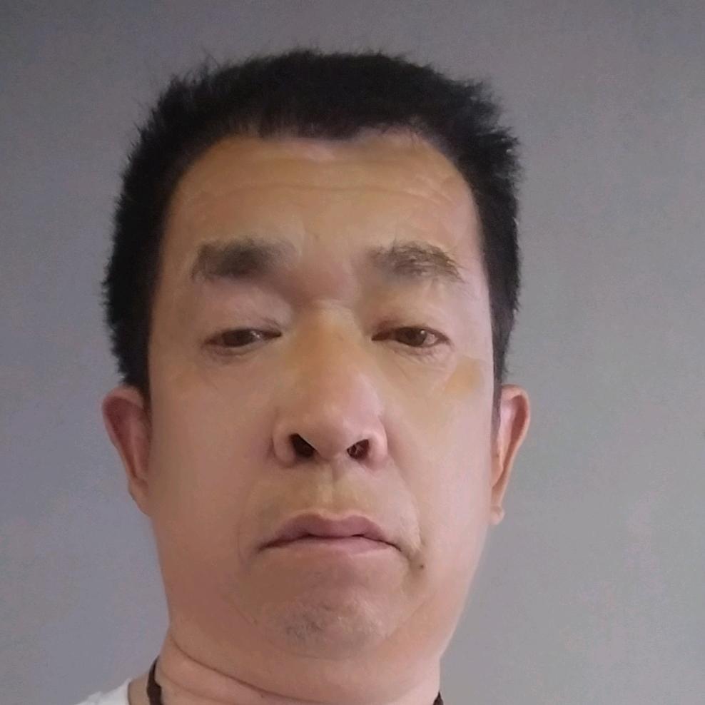 非专业戏剧演员：梁高诚