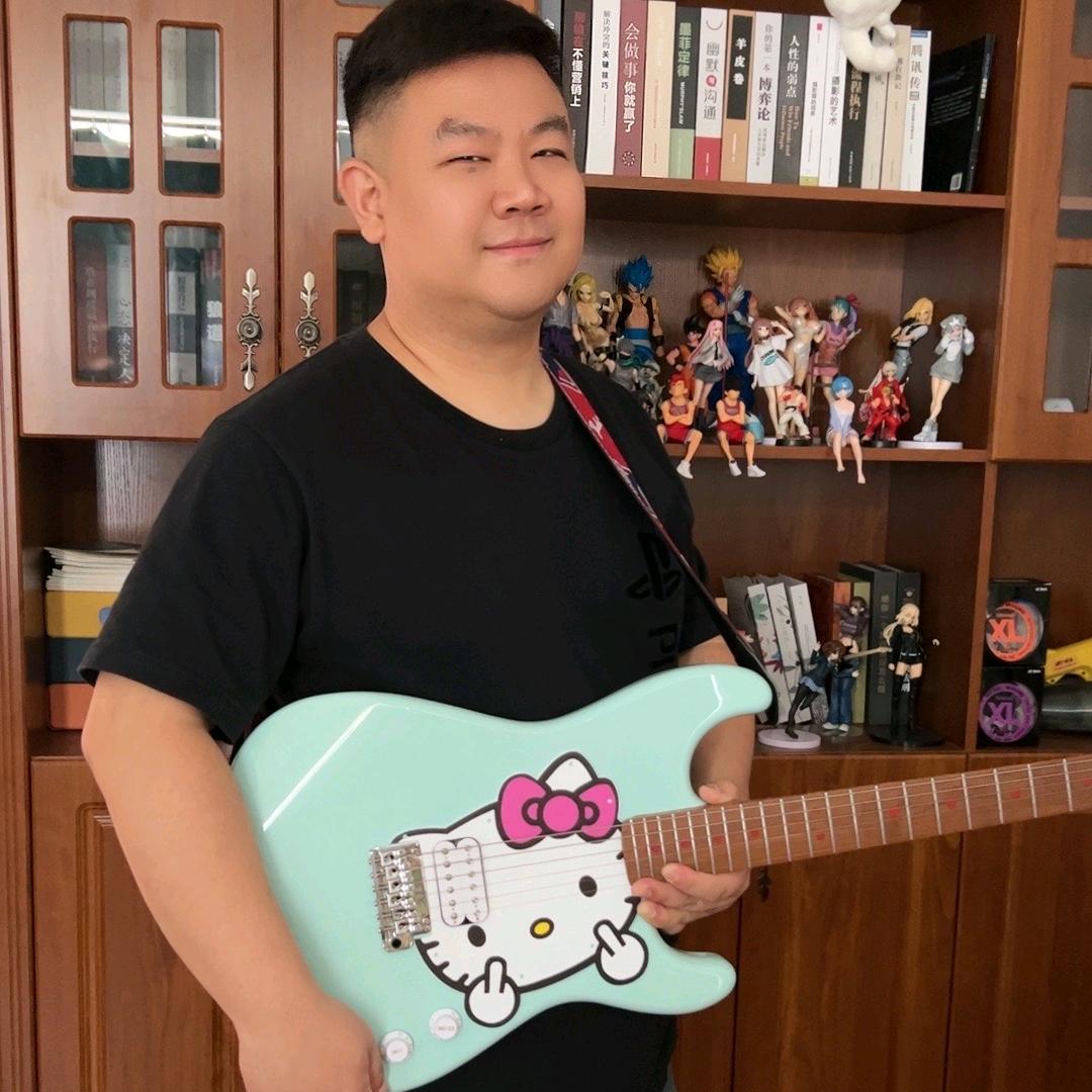 超正经老王