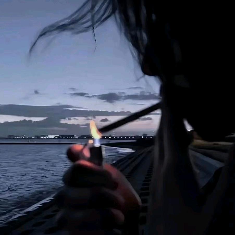持百合