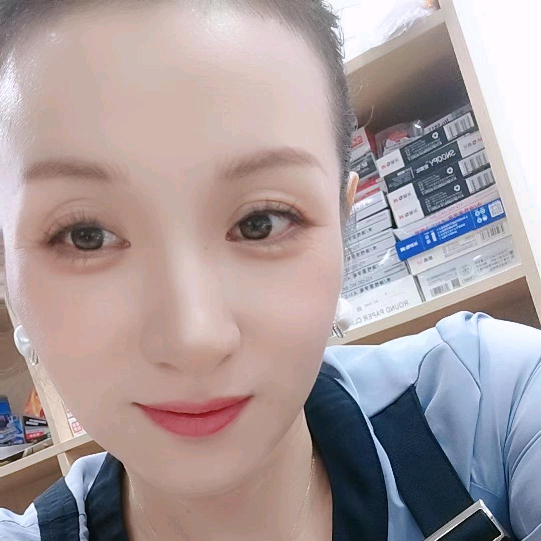 老实验教辅书店陈小霞