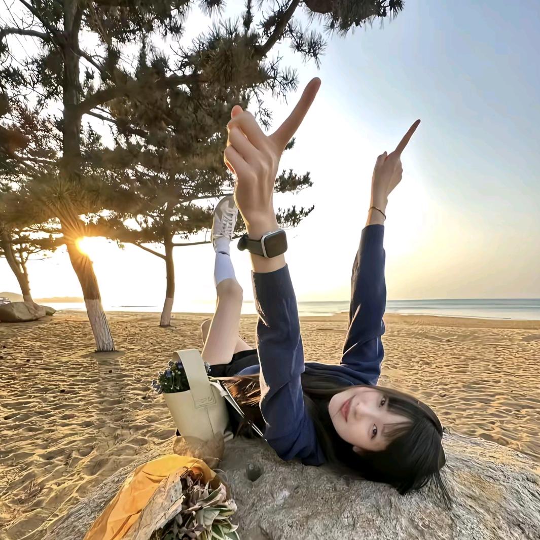 笨蛋怡.