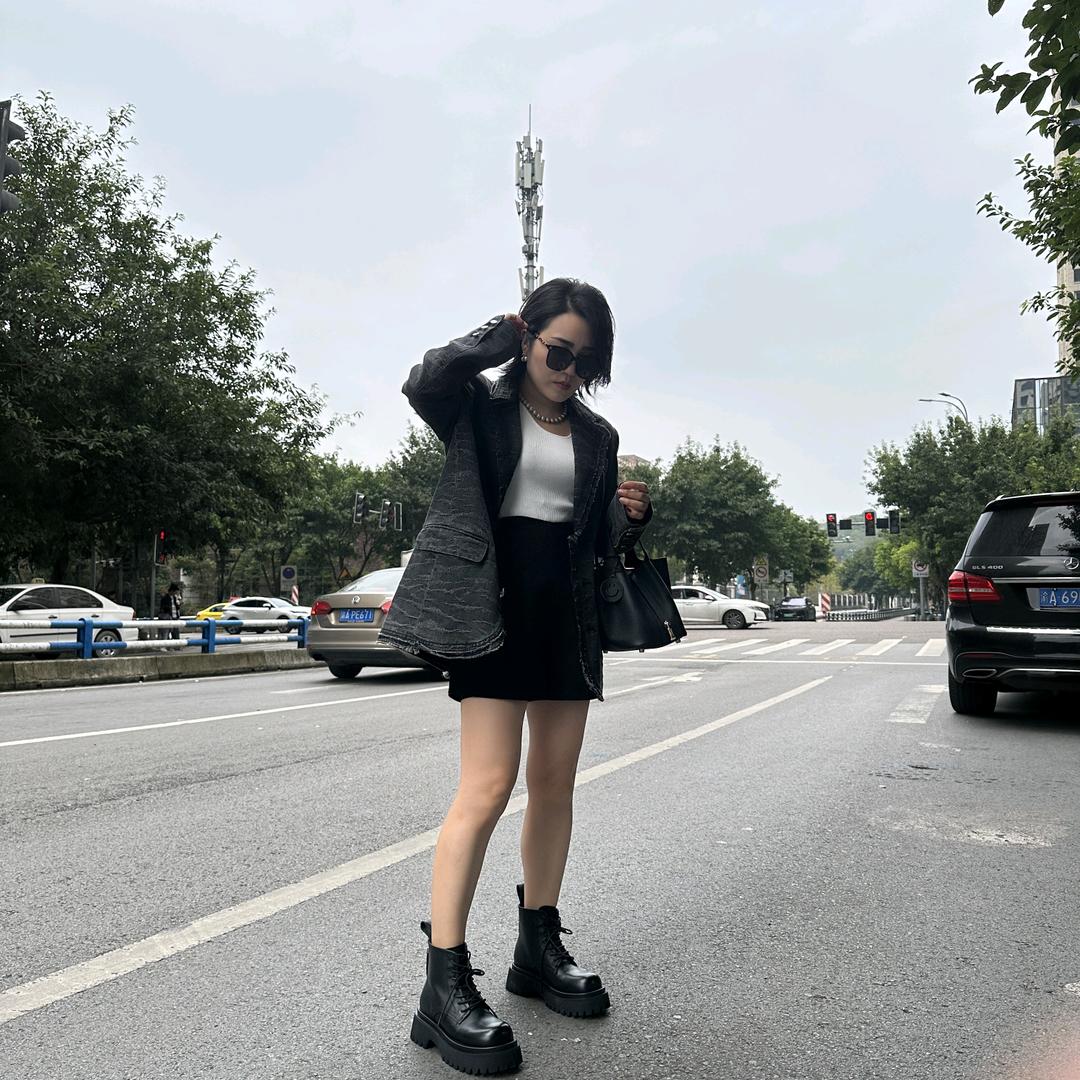 溪云寻女装 搭配师