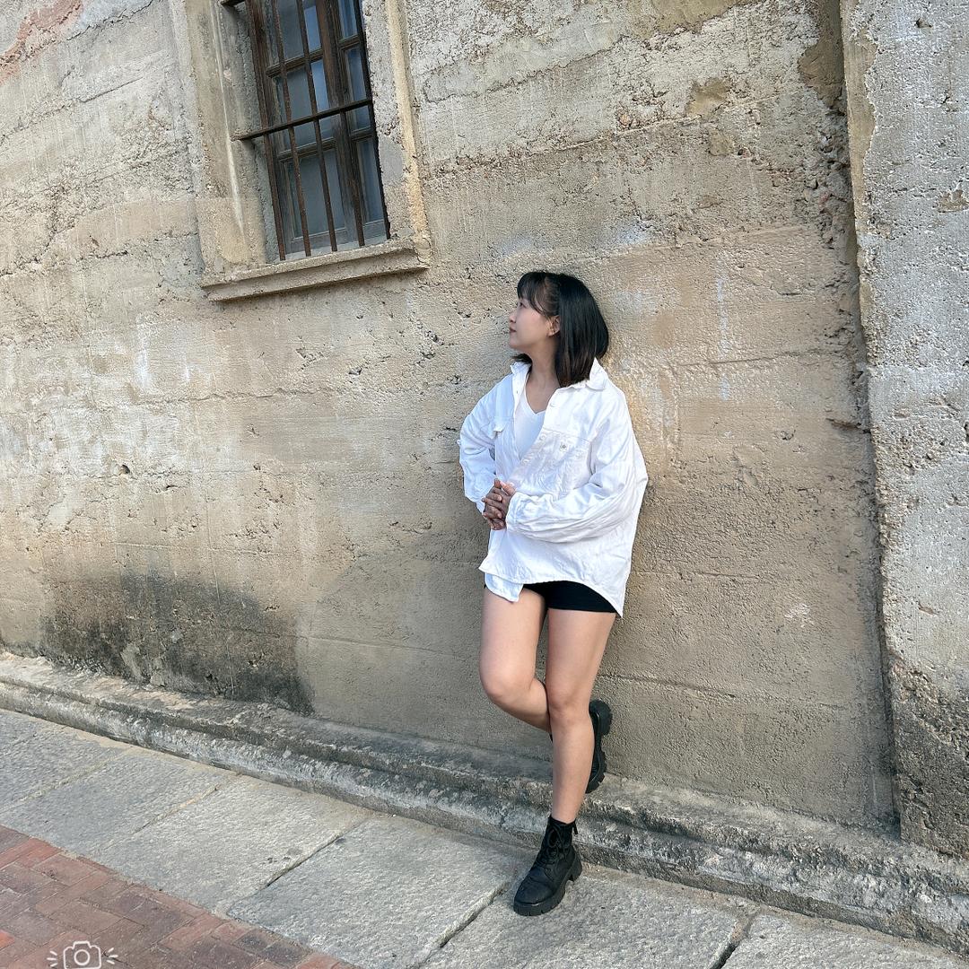 朱- ̗̀(๑ᵔ⌔ᵔ๑)朱