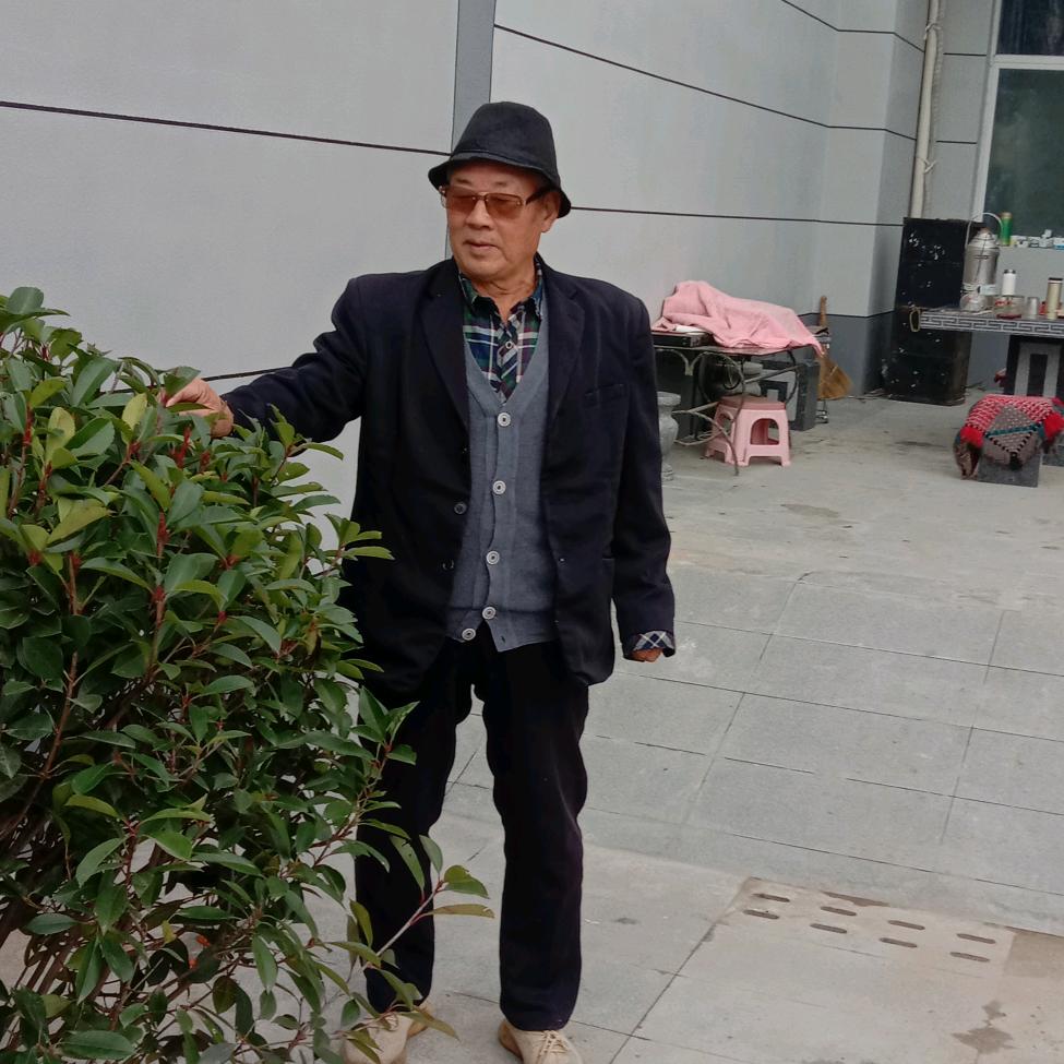 戏歌联唱老艺人余哥