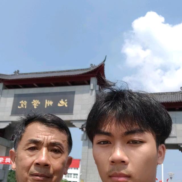 花好月圆………梁昌凯