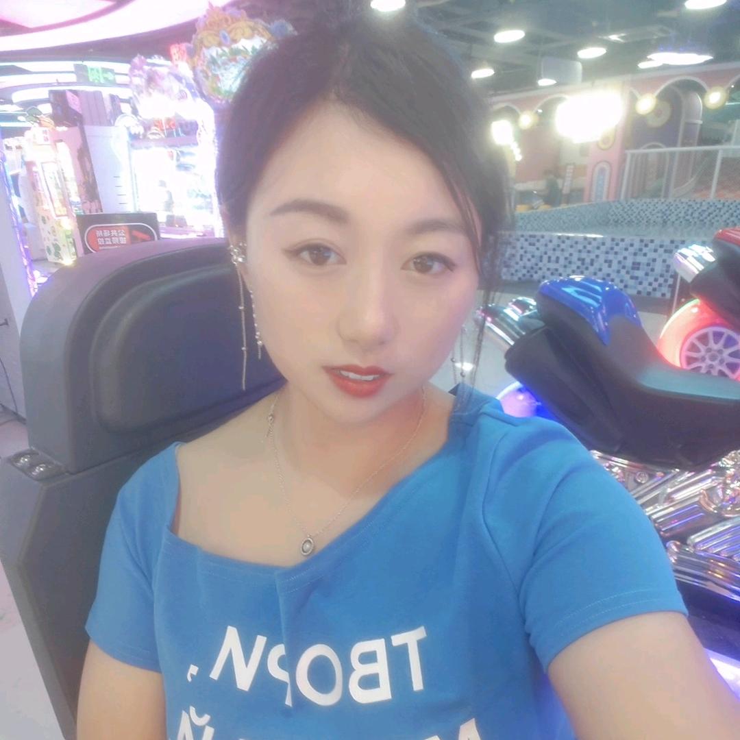 红裙如霞
