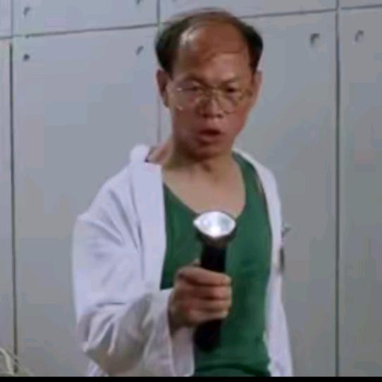 请叫我的全名达文西。