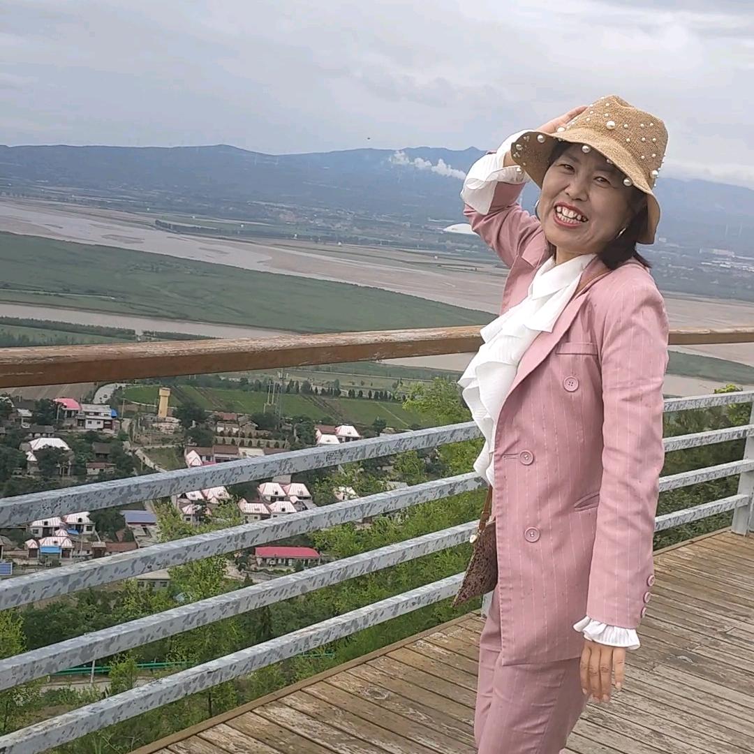 李李<<大荔鸽子鼓舞团>>