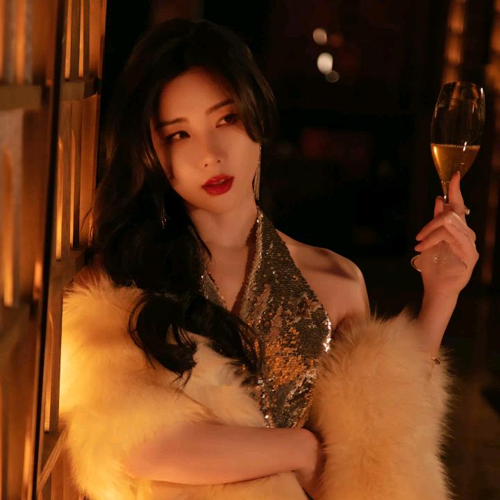 蹭穹百货