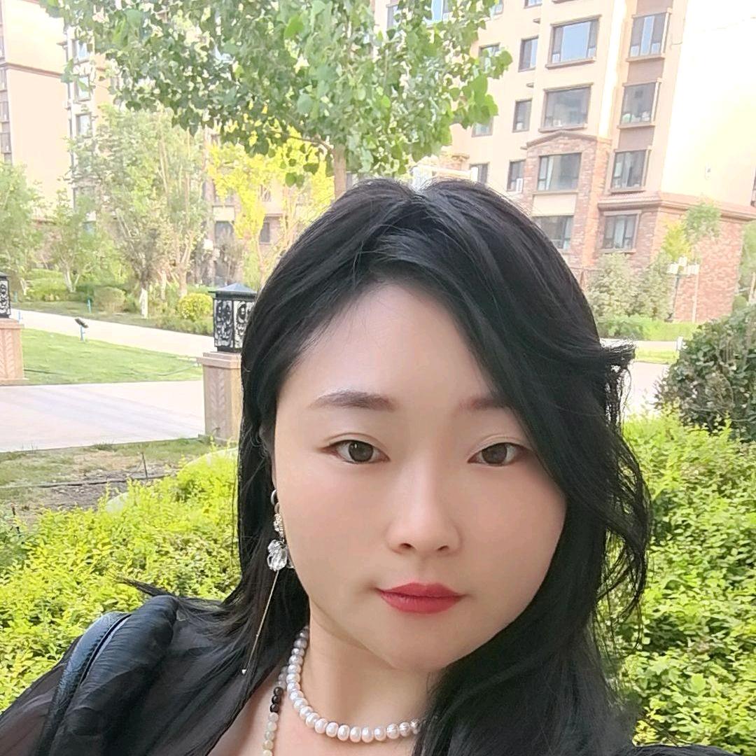 吕景媛（爹不疼妈不爱）