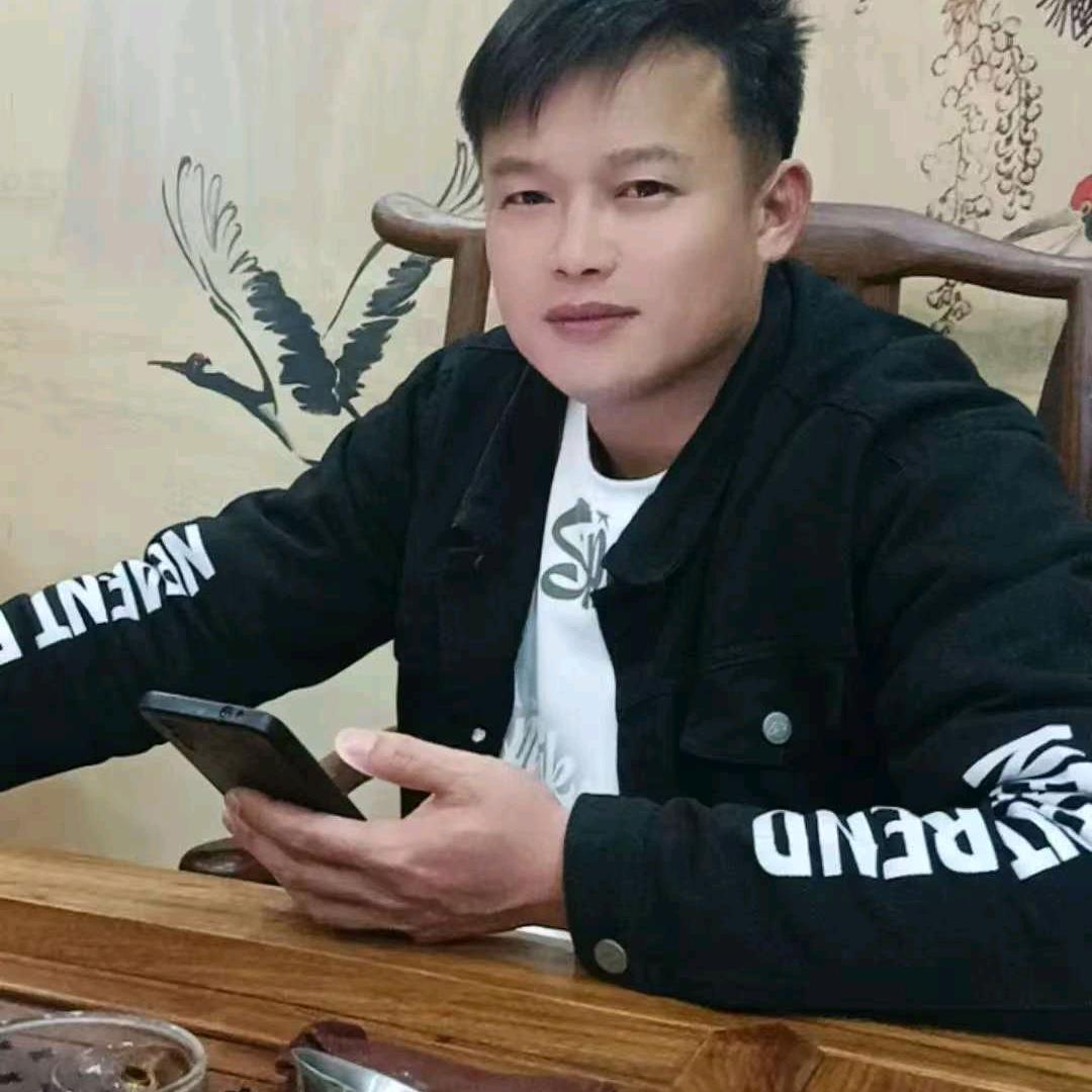 曾公子,与世无争